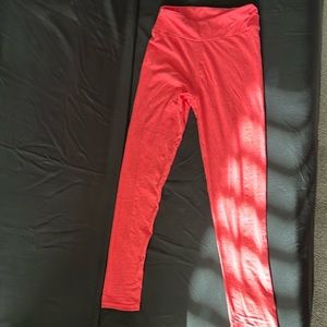 Gently used Lularoe soft leggings from
Smoke free home